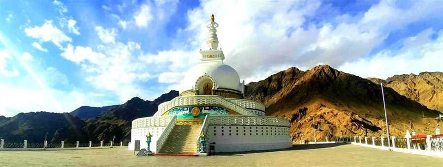 Manali to Leh – Snow Peaks & Cold Desert Expedition